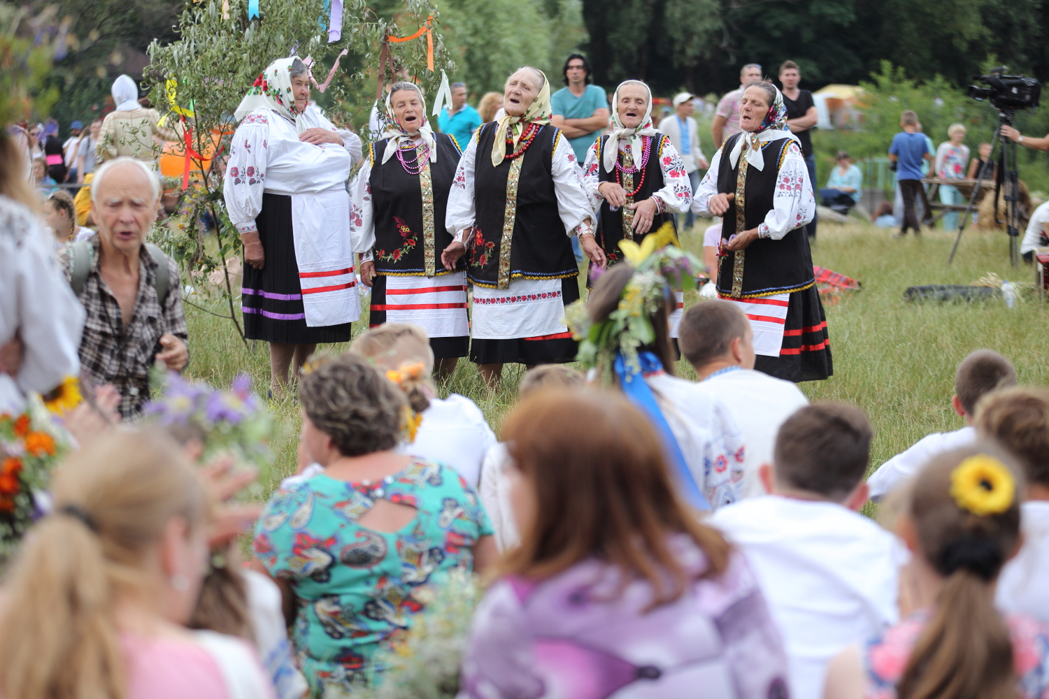 Венки, костры и магия: как отметили Ивана Купала в Пирогово